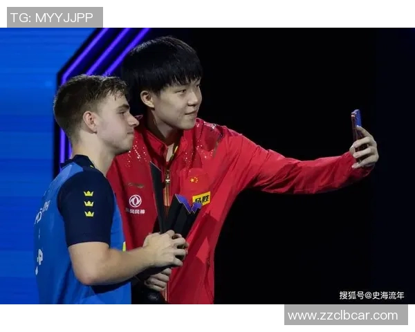 摩尔足球球星崛起之路：从青训到顶级赛场的辉煌历程