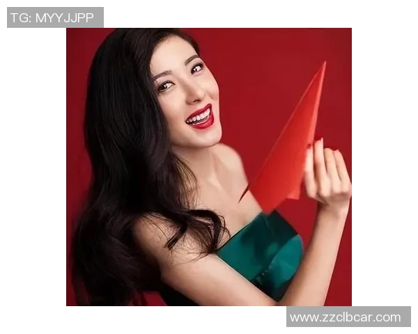 足球世界杯球星女友竟然是中国人 揭秘她的美丽与魅力 足球世界杯球星女友竟然是中国人 揭秘她的美丽与魅力