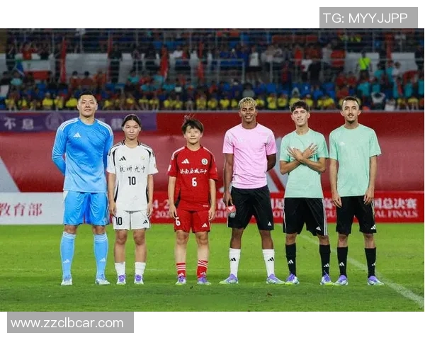 法国少年足球天才崭露头角 成为未来球场新星的潜力股 法国少年足球天才崭露头角 成为未来球场新星的潜力股